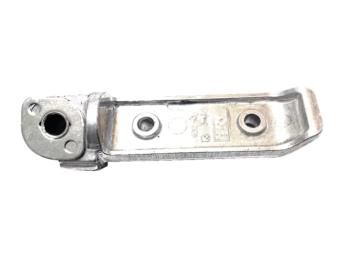 4362040C00 — Подножка задняя правая SUZUKI