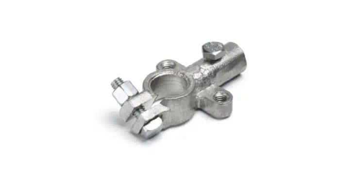 AX736 — Клемма аккумуляторная литая "-" , болтовое соединение, под провод сеч. 16 мм2, латунь, м6 + м6 CARGEN