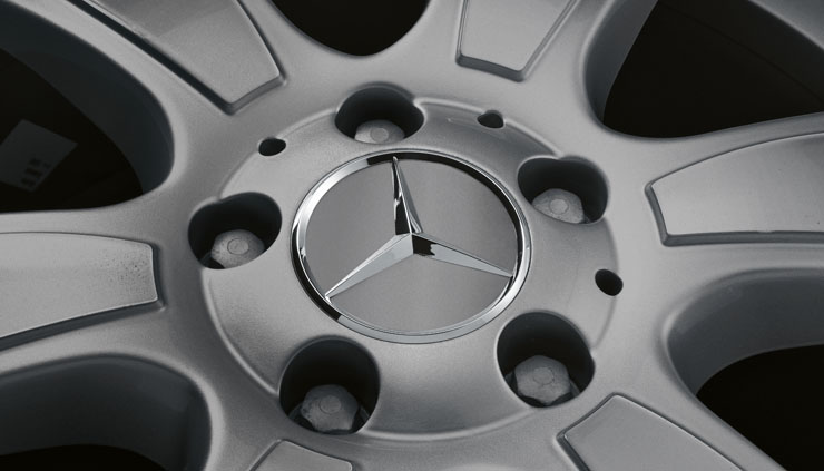 A22040001257258 — Крышка ступицы колеса MERCEDES-BENZ