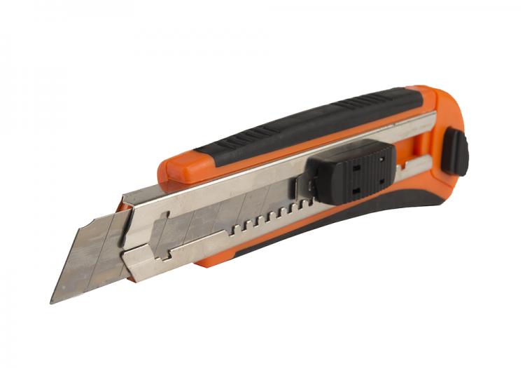 10760804 — Нож18ммссегментированнымлезвием STURM