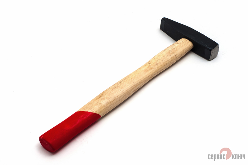 71402 — Молоток 200гр. немецкого типа с деревянной ручкой квадратный боек в упаковке: 72 СЕРВИС КЛЮЧ