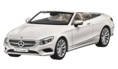 B66960353 — Модель авто 1:43 MERCEDES-BENZ