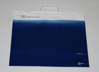 B67812003 — Среднийполиэтиленовыйподарочныйпакет MERCEDES-BENZ