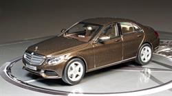 B66960248 — Модель 1:43 W205 эксклюзив,цвет коричневый MERCEDES-BENZ