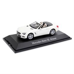 B66960104 — Модель 1:43 SLкласс R231 цветDIAMOND WHITE MERCEDES-BENZ