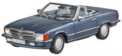 B66040634 — Модель автомобиля 1:18 MERCEDES-BENZ