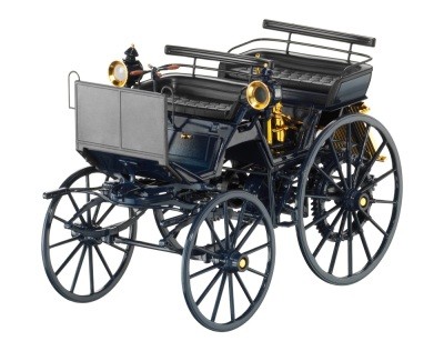 B66041416 — Модель авто 1:18 MERCEDES-BENZ