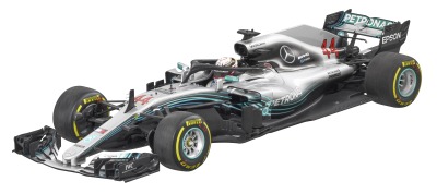 B66960561 — Модель авто 1:18 PETRONAS MOTORSPORT хэмилтон MERCEDES-BENZ