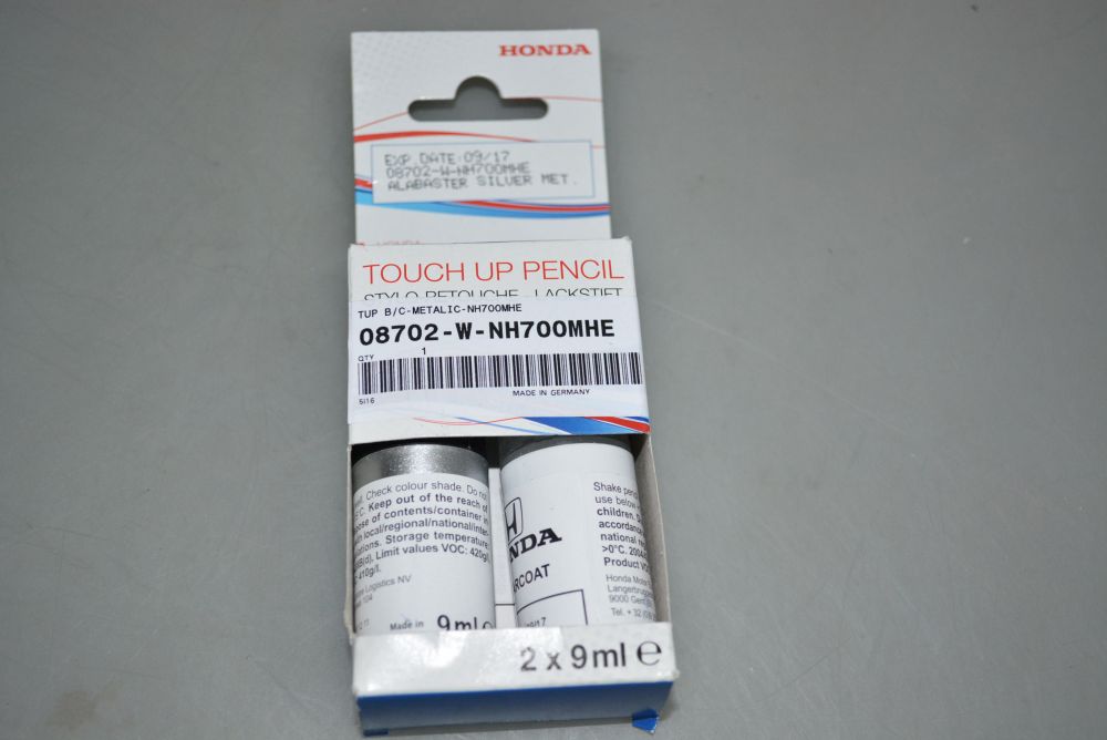 08702WNH700MHE — Карандаш подкрашивающий (0,018лAlabaster Silver) HONDA