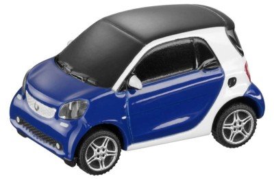 B67993593 — USBнакопитель 8GB MERCEDES-BENZ